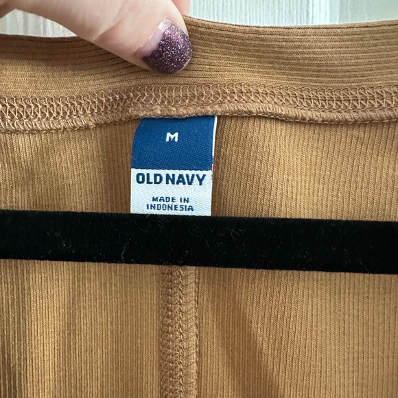 Neutral color V Neck Midi tight fitting dress! Perfect for fall photos - Picture 3 of 3